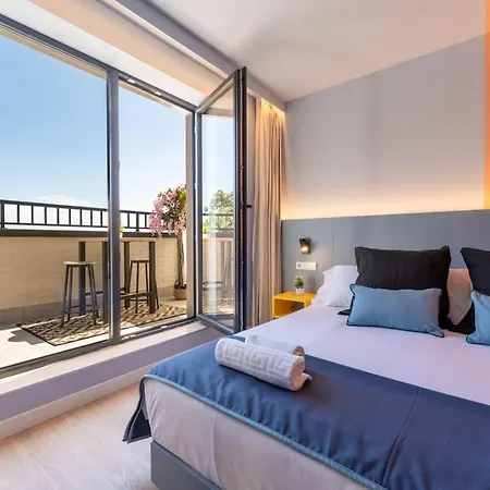 Attic Frontbeach Sea Views Appartement *